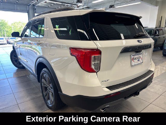 Used 2023 Ford Explorer XLT w/ Equipment Group 202A AWD/4WD image 16