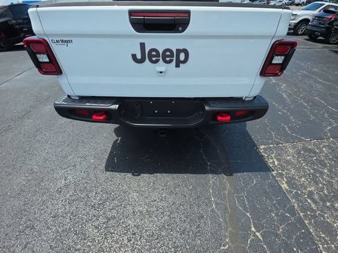 Used 2026 Jeep Gladiator Rubicon AWD/4WD image 24