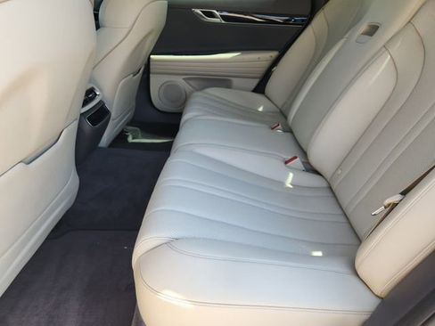 Used 2022 Genesis G80 2.5T RWD image 29