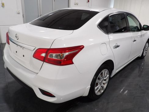 Used 2017 Nissan Sentra S FWD image 4