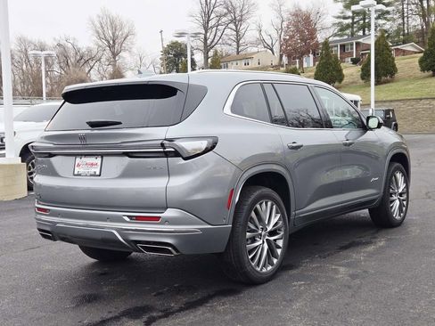 New 2026 Buick Enclave Avenir w/ Super Cruise Package image 3