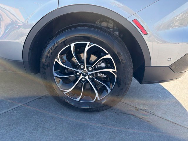 Used 2024 Lincoln Nautilus Premier w/ Equipment Group 102A AWD/4WD image 8