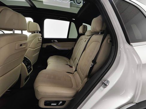 Used 2022 BMW X5 xDrive40i w/ Premium Package AWD/4WD image 11