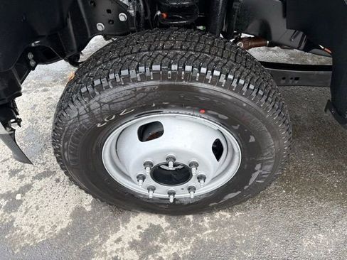 New 2026 Ford F350 XL w/ XL Chrome Package image 11