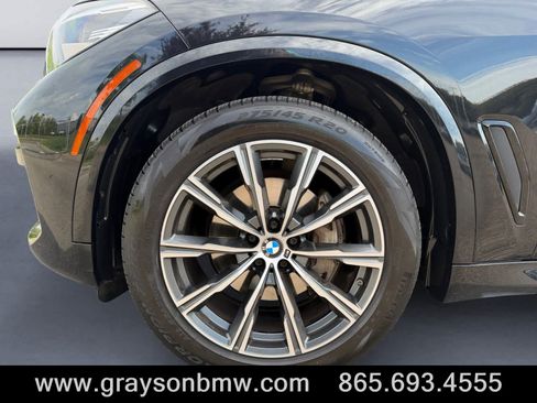 Used 2021 BMW X5 xDrive40i w/ M Sport Package AWD/4WD image 9