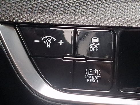 Used 2025 Kia Sportage LX AWD/4WD image 24