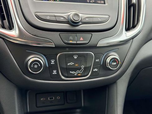 Used 2023 Chevrolet Equinox LT image 22