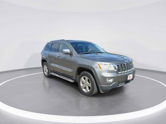 Used 2013 Jeep Grand Cherokee Overland w/ Advance Technology Group AWD/4WD video 2