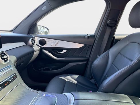Used 2022 Mercedes-Benz GLC 300 image 24