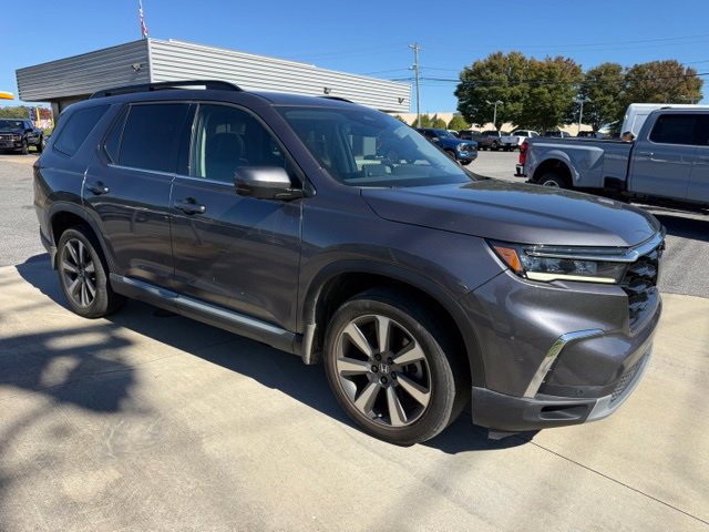 Used 2023 Honda Pilot Elite image 4