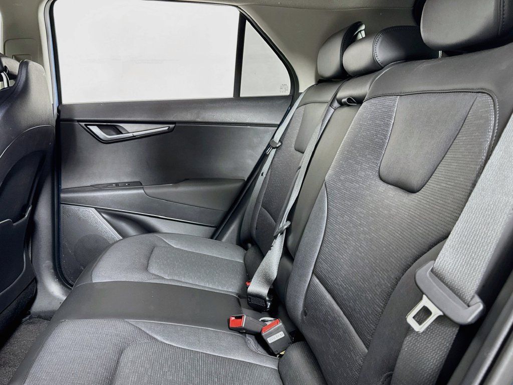 Used 2023 Kia Niro Wave w/ Wave Preserve Package FWD image 11