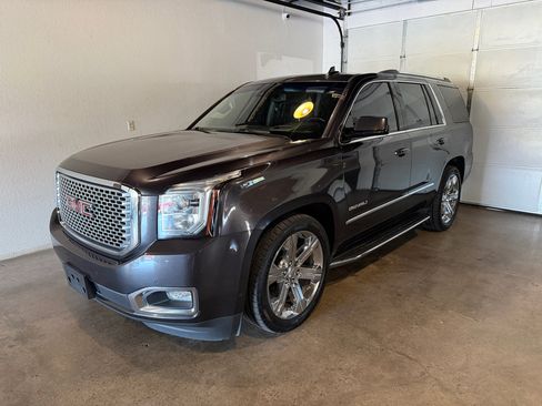 Used 2017 GMC Yukon Denali w/ Open Road Package image 3