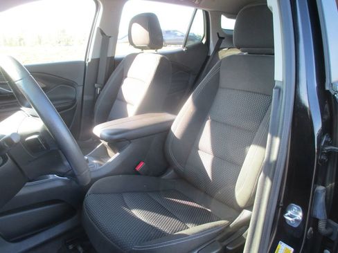 Used 2024 GMC Terrain SLE w/ Elevation Edition image 16