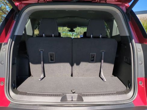 Used 2023 GMC Acadia SLE w/ Driver Convenience Package image 34