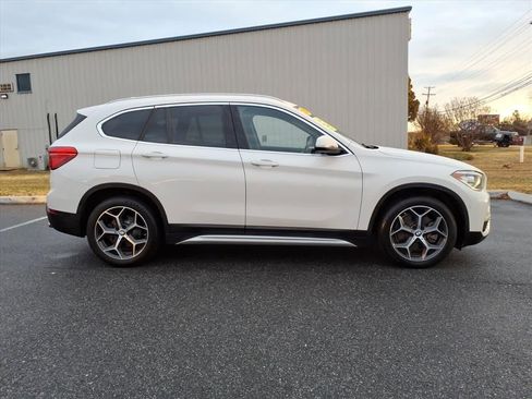 Used 2018 BMW X1 xDrive28i image 3