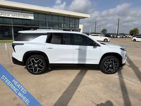 Used 2026 Chevrolet Traverse High Country FWD image 5