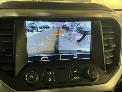 Certified 2023 GMC Acadia SLE w/ Driver Convenience Package image 20