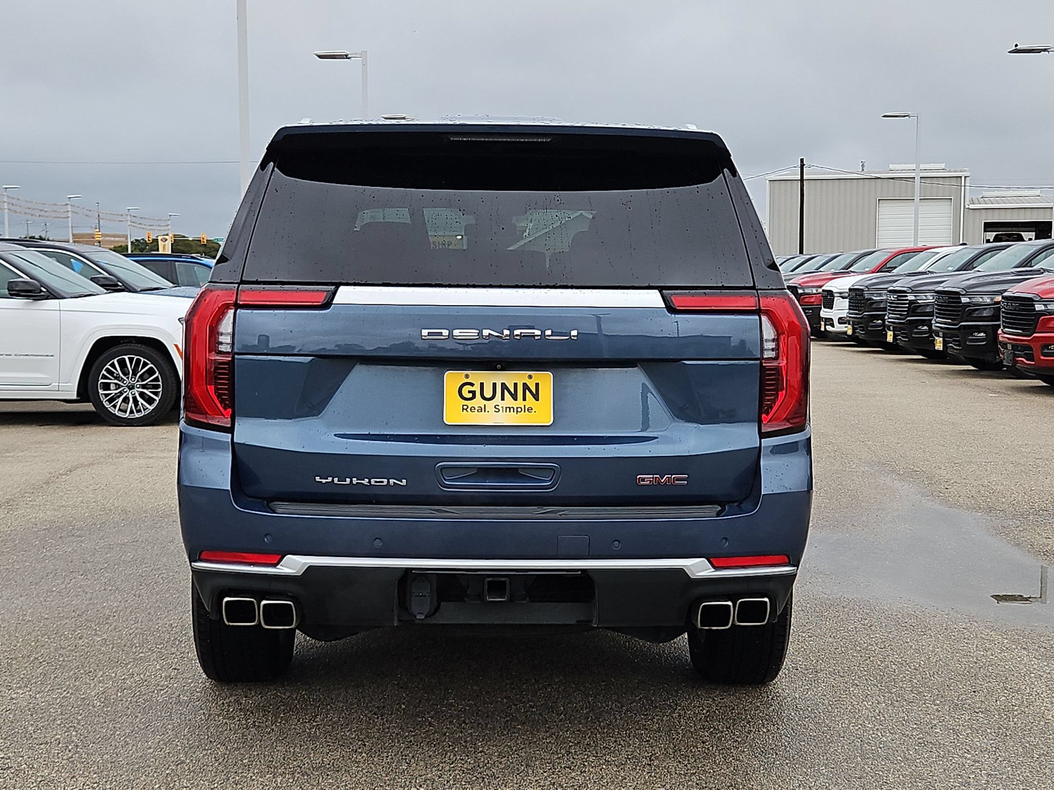 Used 2026 GMC Yukon Denali w/ Sun & Power Step Package AWD/4WD image 4