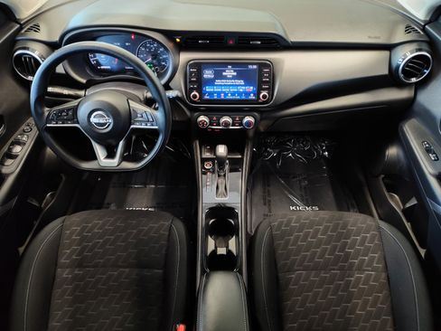 Certified 2023 Nissan Kicks SV FWD image 3