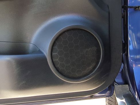 Used 2018 Nissan Rogue SV image 15