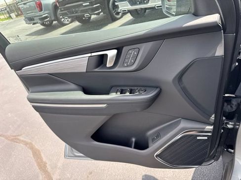 New 2026 Buick Enclave Preferred w/ Power Package AWD/4WD image 18