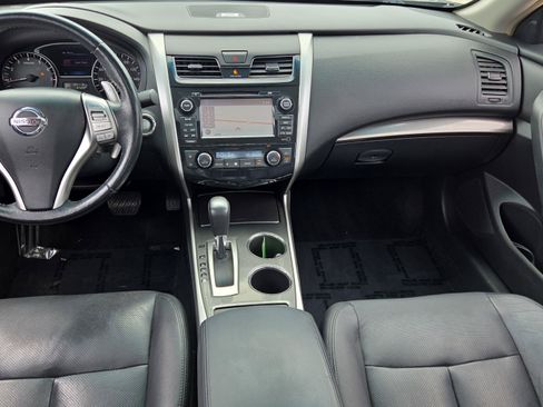 Used 2013 Nissan Altima 3.5 SL w/ Technology Pkg FWD image 13