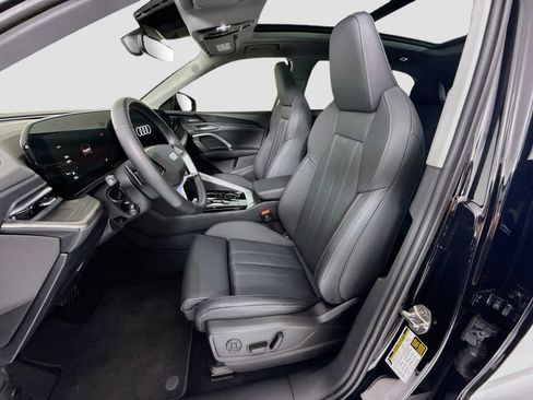 Certified 2025 Audi Q5 Premium w/ Premium Plus AWD/4WD image 19