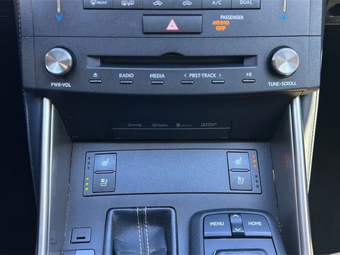 Used 2015 Lexus IS 250 image 32