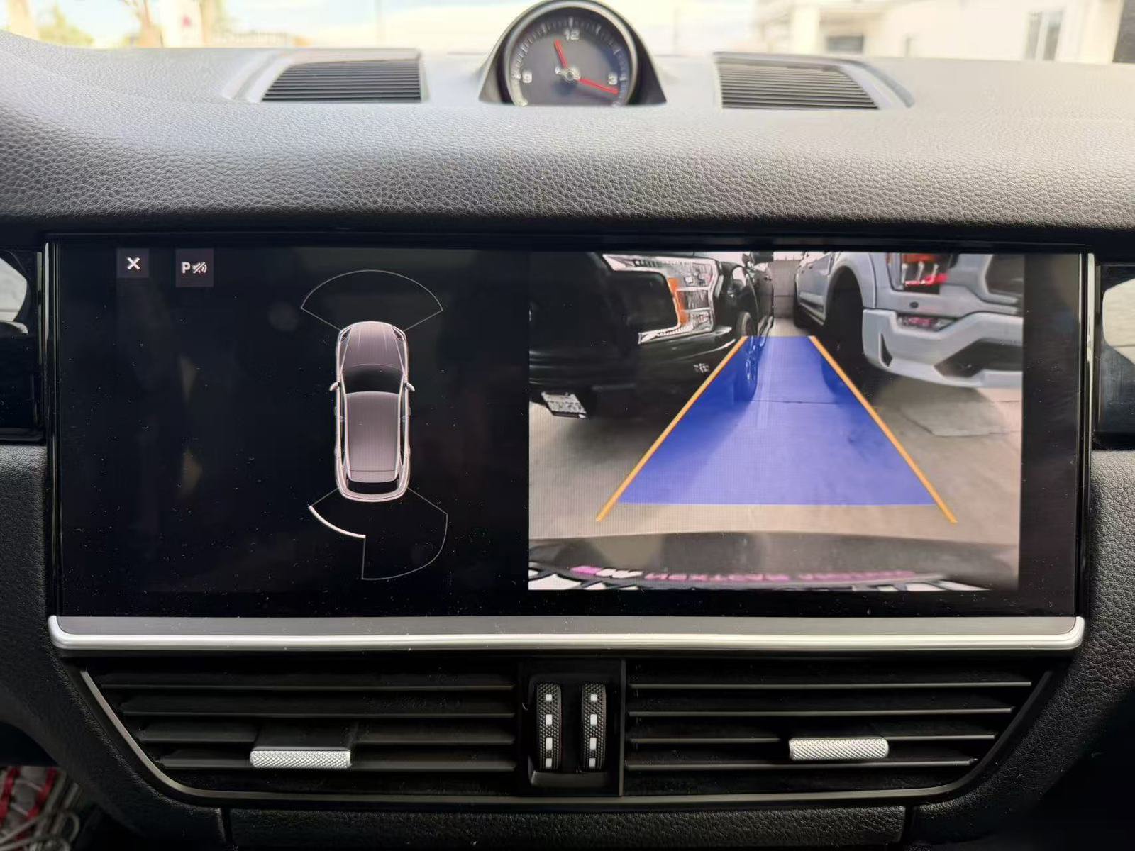 Used 2019 Porsche Cayenne AWD/4WD image 16