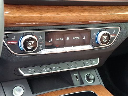 Certified 2023 Audi Q5 2.0T Premium w/ Convenience Package image 17