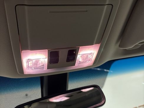 Used 2019 Lincoln MKT AWD image 14