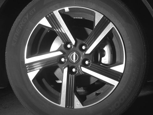 Used 2025 Nissan Sentra SV FWD image 13