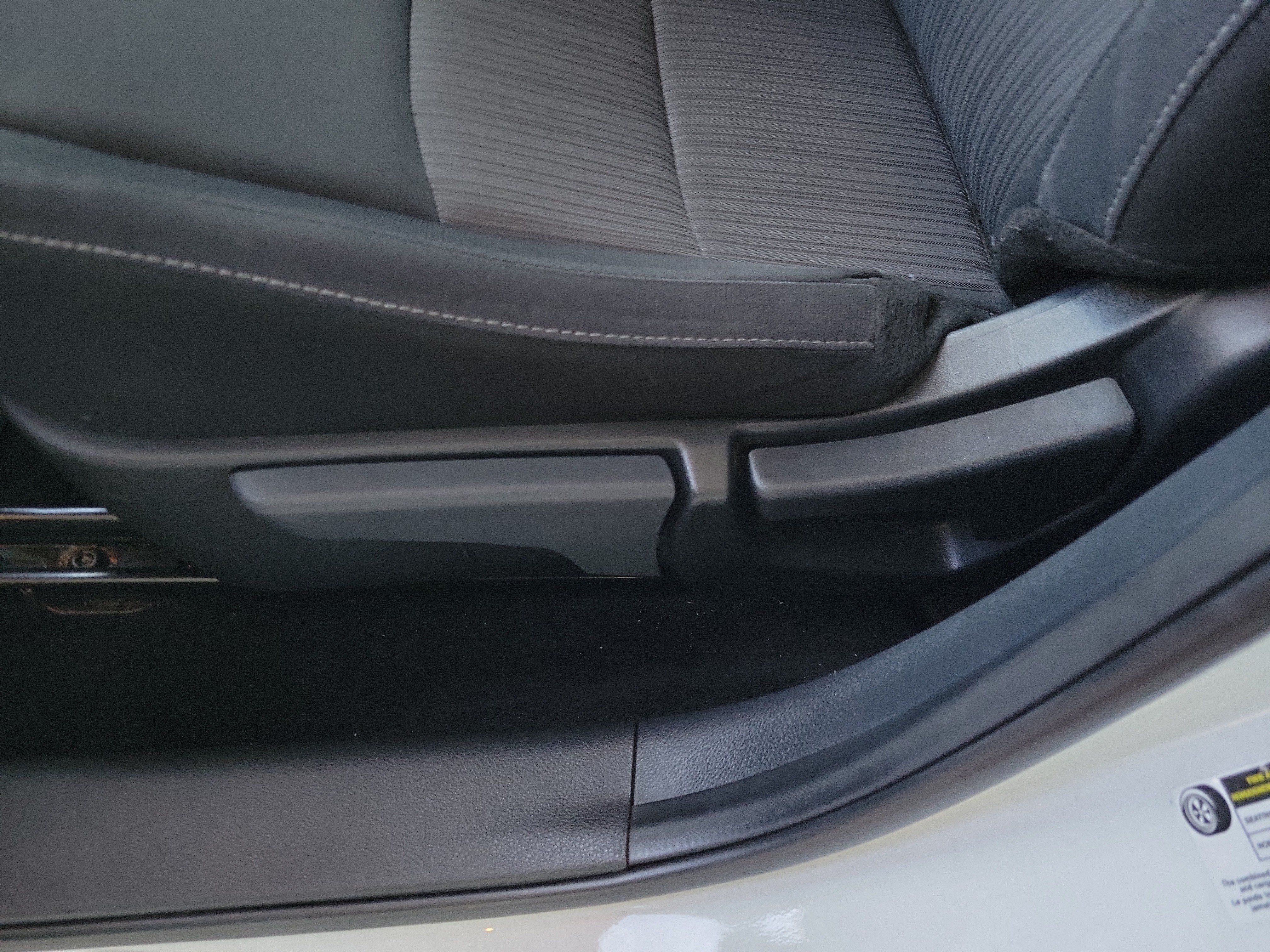 Used 2025 Nissan Sentra SV FWD image 14