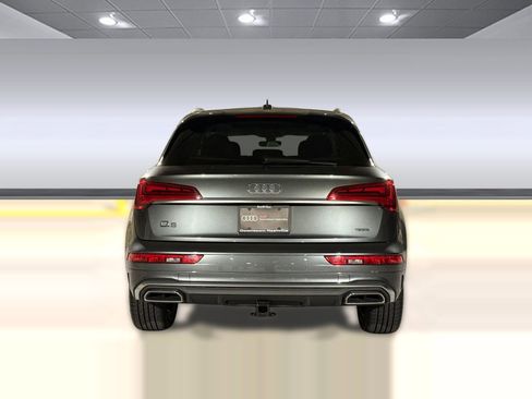 Used 2023 Audi Q5 2.0T Premium w/ Convenience Package image 9