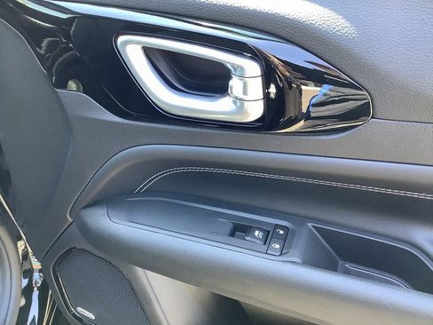 Used 2023 Jeep Compass High Altitude w/ Driver Assist Group I image 40