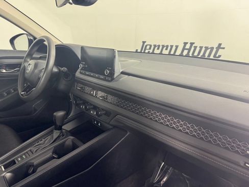 Used 2025 Honda Accord SE image 33