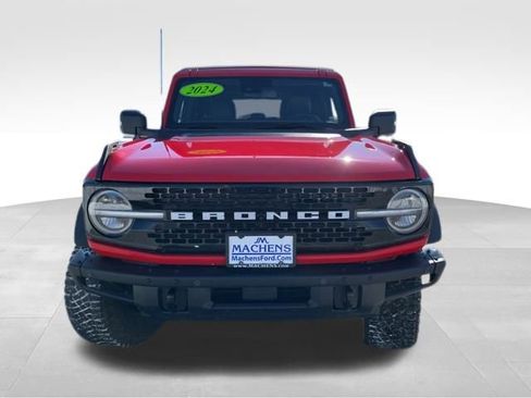 Used 2024 Ford Bronco Wildtrak image 10