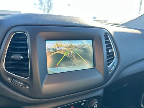 Used 2018 Jeep Compass Latitude w/ Popular Equipment Group image 31