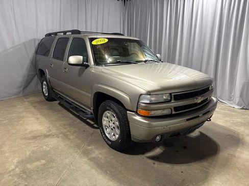 Used 2001 Chevrolet Suburban LS AWD/4WD image 12