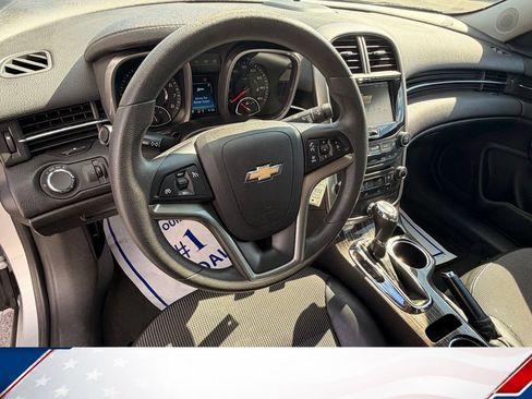 Used 2016 Chevrolet Malibu LT FWD image 15