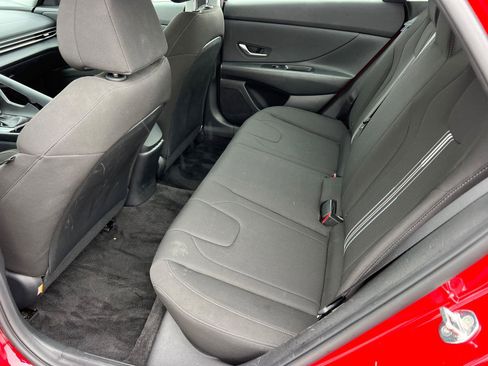 Used 2023 Hyundai Elantra SEL w/ Convenience Package image 20