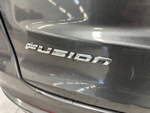 Used 2020 Ford Fusion Titanium image 8