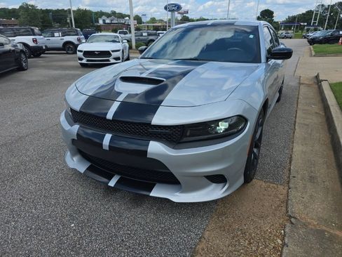 Used 2023 Dodge Charger R/T w/ Blacktop Package RWD image 3