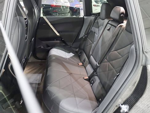 Used 2023 BMW iX xDrive50 w/ Premium Package image 33