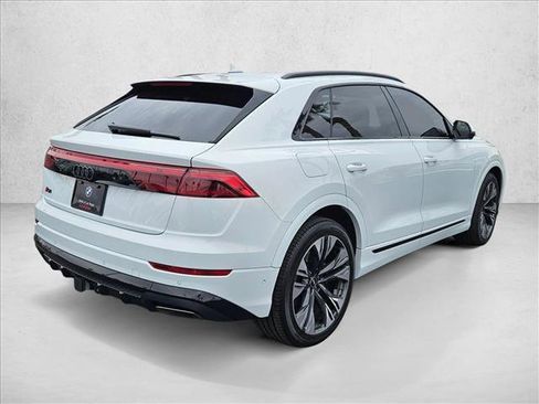 Used 2024 Audi Q8 Prestige w/ Prestige Package image 5