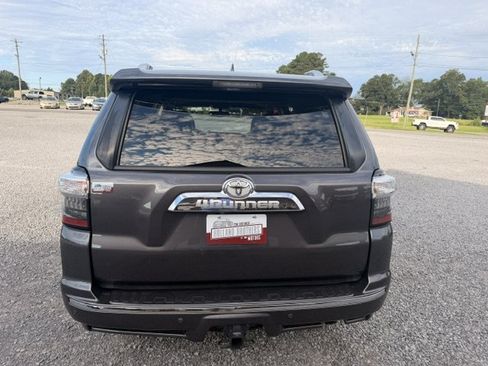Used 2018 Toyota 4Runner Limited AWD/4WD image 5