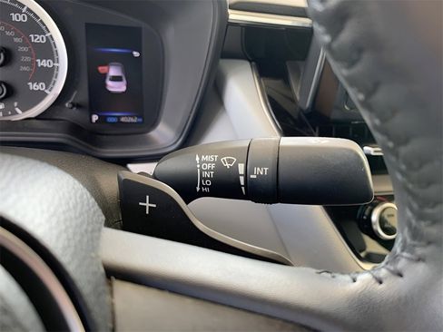 Used 2022 Toyota Corolla SE image 36