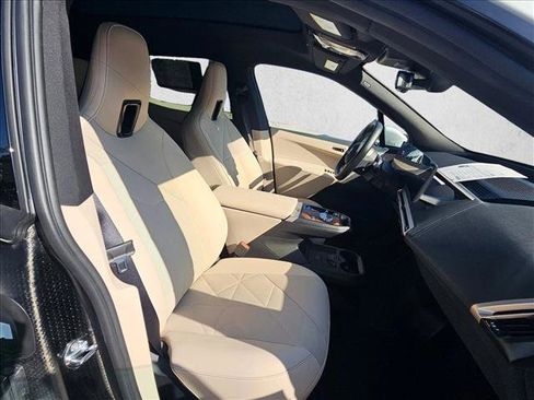 Used 2023 BMW iX xDrive50 w/ Premium Package image 16