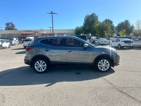 Used 2018 Nissan Rogue Sport S w/ S Appearance Package image 7