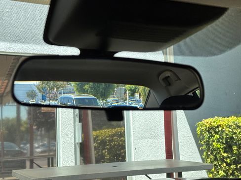 Used 2022 Nissan Sentra SR w/ Trunk Package image 25